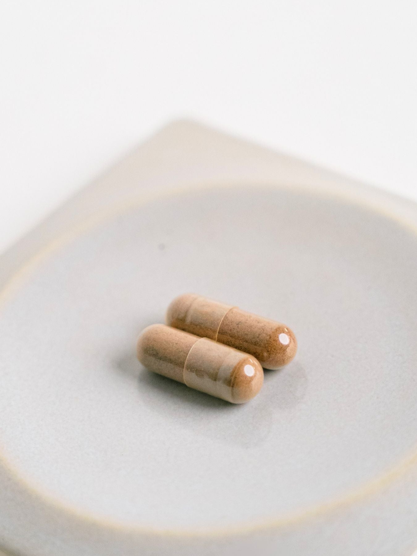 Cápsulas de adaptógenos veganas, naturales, concentración máxima calidad.